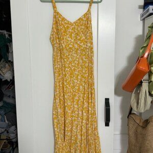 Old Navy Midi dress with slit